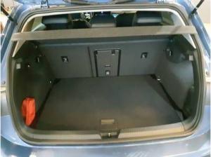 Volkswagen Golf VIII 1.5 eTSI DSG Goal Navi DAB+ LEDPlus LightAssist FrontAssist TravelAssist AHK