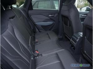 Audi Q3 SUV e-hybrid S line AHK Matrix Pano Tech pro