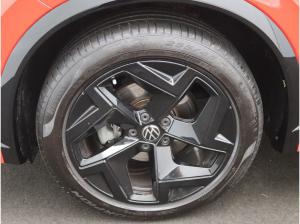 Volkswagen Tiguan R-Line 1.5eTSI DSG / Navi, ParkAssi, LED+
