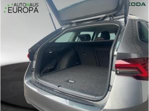 Skoda Octavia Combi 1.5 TSI mHEV DSG Selection