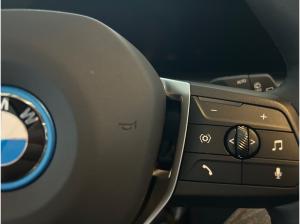BMW iX1 eDrive20 Anhängerkupplung/PremimPaket/RFK