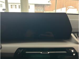 BMW iX1 eDrive20 Anhängerkupplung/PremimPaket/RFK