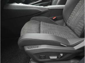 Peugeot 3008 GT Exclusive +AHK+Schiebdach+Focal+Massage