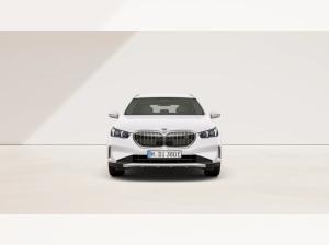 BMW i5 eDrive40 1 x VERFÜGBAR 19 LM+NAVI+KAMERA+SI.HEIZUNG