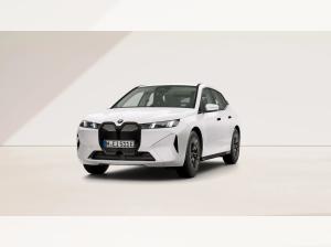 BMW ix iX xDrive45 1 x VERFÜGBAR 0,99% ZINS+20 LM+NAVI+KAMERA+SI.HEIZUNG+LED