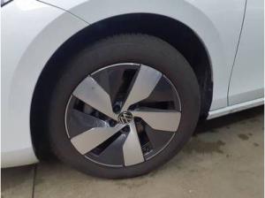 Volkswagen Passat Variant 1.5 eTSI DSG Business DAB+ IQDrive Navi LightAssist FrontAssist TravelAssist AHK