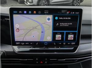 Volkswagen Golf 1.5 eTSI R-Line DSG AHK