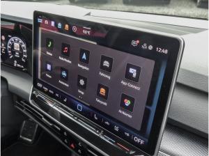 Volkswagen Golf 1.5 eTSI R-Line DSG AHK