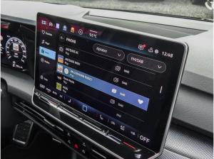 Volkswagen Golf 1.5 eTSI R-Line DSG AHK