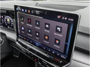 Volkswagen Golf 1.5 eTSI R-Line DSG AHK Pano