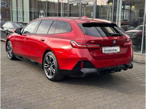 BMW i5 eDrive40 Touring M Sport //HeadUp Pano Komfortsitze B&W