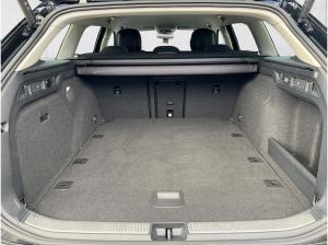 Skoda Superb Combi Selection 2.0 TDI ACC KAMERA AHK JAHRESWAGEN