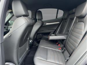 Alfa Romeo Stelvio Intensa 2,2l Diesel AHK Winter RFK