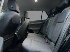Volkswagen Golf VIII 2.0 TDI Life DSG LED Kamera Lenkradhzg