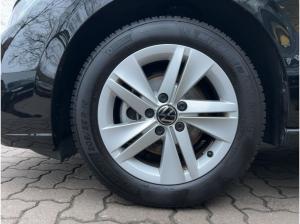 Volkswagen Golf VIII 2.0 TDI Life DSG LED Kamera Lenkradhzg