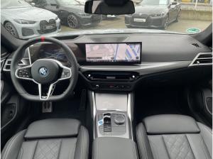 BMW i4 M50 xDrive BLP:90.770,-EUR || AHK Glasdach