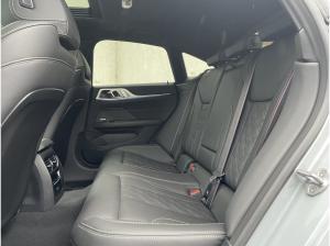 BMW i4 M50 xDrive BLP:90.770,-EUR || AHK Glasdach