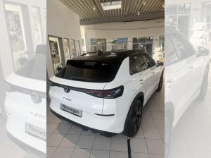 Volkswagen T-Roc R-Line 1.5 eTSI DSG LED Navi