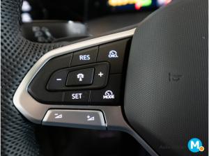 Volkswagen Golf R-Line 1,5 l eTSI 7-Gang-DSG LM18' Sitzhzn