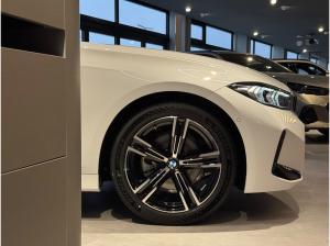 BMW 320 320d xDrive Touring M-Sportpaket AHK/ACC/KomfZug