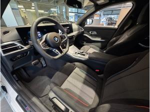 BMW 320 320d xDrive Touring M-Sportpaket AHK/ACC/KomfZug