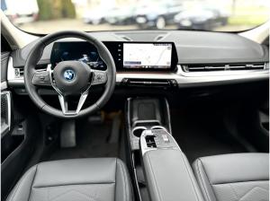 BMW iX1 xDrive30 xLine DAB LED Komfortzg. Shz