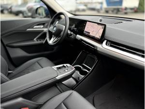 BMW iX1 xDrive30 xLine DAB LED Komfortzg. Shz