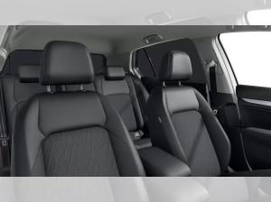 Volkswagen Golf VIII 1.5 eTSI DSG Goal Navi IQ.Light DAB+ FrontAssist