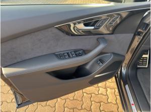 Audi Q8 S line business TFSI e quattro 360kW Matrix Leder 0,5%
