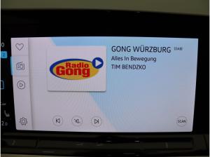 Volkswagen Golf VIII Life 2.0 TDI DSG / Navi, App, LED, RFK