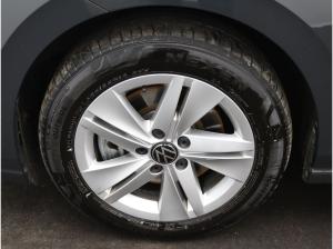 Volkswagen Golf VIII Life 2.0 TDI DSG / Navi, App, LED, RFK