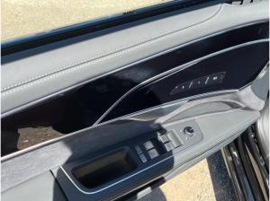 Audi S8 TFSI / tiptronic