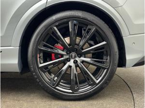 Audi Q8 SUV TDI quattro Allradlenkung Matrix Panorama