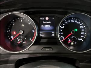 Volkswagen Tiguan 2.0 TDI Life DSG AHK Ganzjahresreifen Rear View