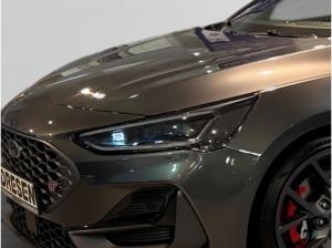 Ford Focus ST X Turnier 2,3l EcoBoost MT Sportpaket HUD El. Panodach Navi Digitales Cockpit