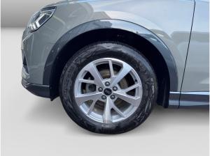 Audi Q3 advanced 35TFSI S-trc Virtual LED CAM Navi