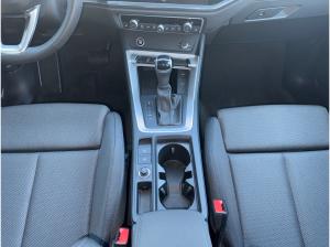 Audi Q3 advanced 35TFSI S-trc Virtual LED CAM Navi
