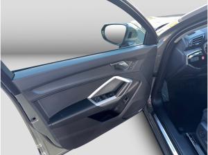 Audi Q3 advanced 35TFSI S-trc Virtual LED CAM Navi