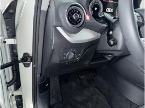 Audi Q2 advanced 35TFSI S-trc Virtual AHK Navi LED