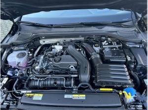 Volkswagen Golf R-Line 1.5 l DSG Black Style LED Matrix SOFORT VERFÜGBAR