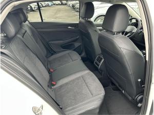 Volkswagen Golf Style 1.5 l eTSI OPF DSG CarPlay ACC