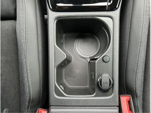 Volkswagen Golf Style 1.5 l eTSI OPF DSG CarPlay ACC