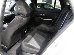 BMW 330 e xDrive Touring NEUJAHRAKTION