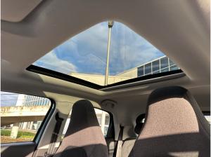 Leapmotor T03 Design PDC DAB+ Totwinkel Rückfahrk.