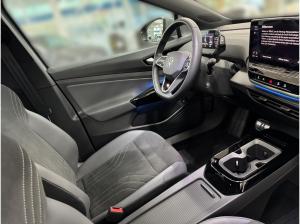 Volkswagen ID.5 PRO PERFORMANCE 82 kWh+WÄPU+AHK+360°+CARPLAY+20'"+IQ.LIGHT+ACC+NAVI