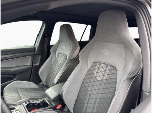Volkswagen Golf VIII Variant R-Line 2.0 TSI 7-DSG KAMERA KE