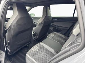 Volkswagen Golf VIII Variant R-Line 2.0 TSI 7-DSG KAMERA KE