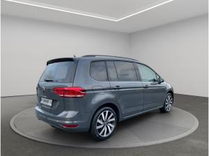 Volkswagen Touran Highline 1,5 TSI  150 PS DSG AHK STHZG PANO KEYLESS