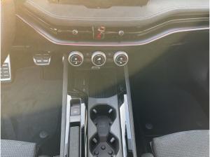 Skoda Superb Combi Sportline Navi DCC PANO AHK eHeck