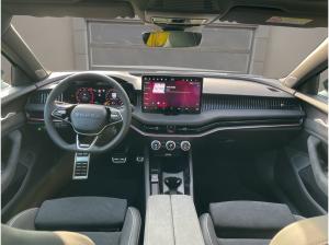 Skoda Superb Combi Sportline Navi DCC PANO AHK eHeck